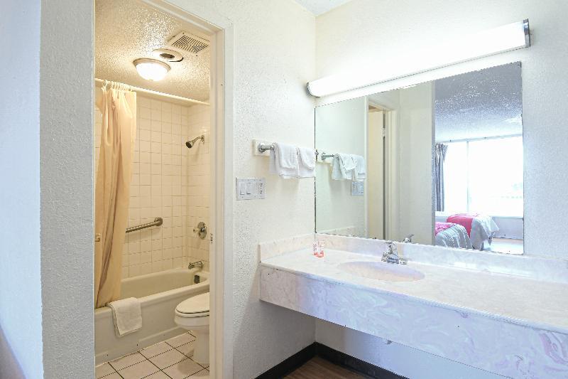 Oyo Hotel Waco University Area I-35 Ngoại thất bức ảnh